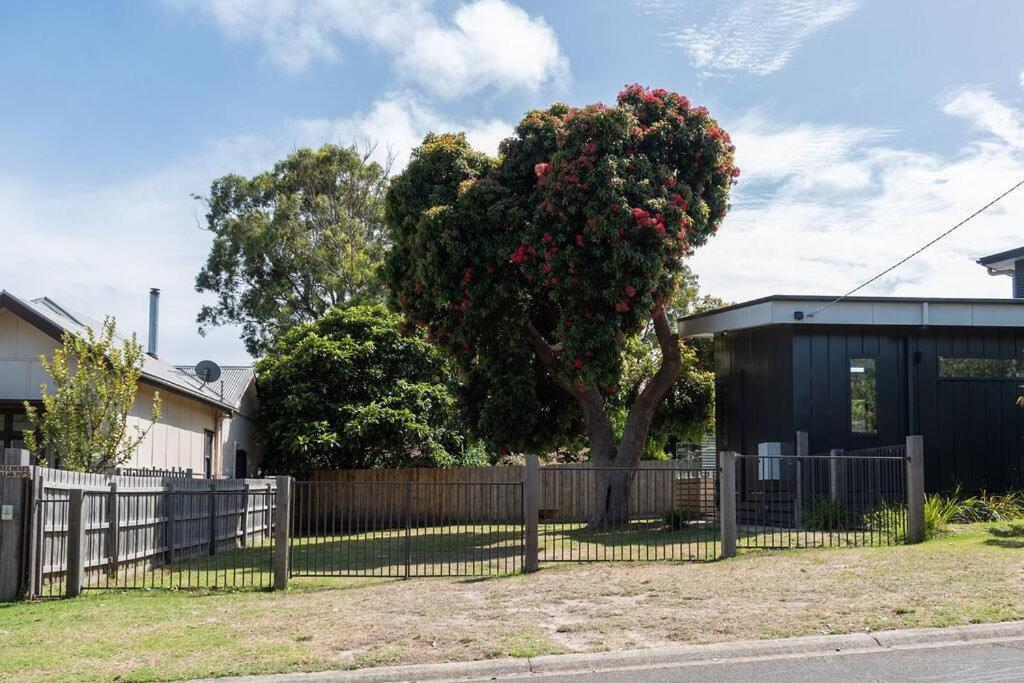 アングルシー Flowering Gum House - Furry Friends Welcomeヴィラ エクステリア 写真